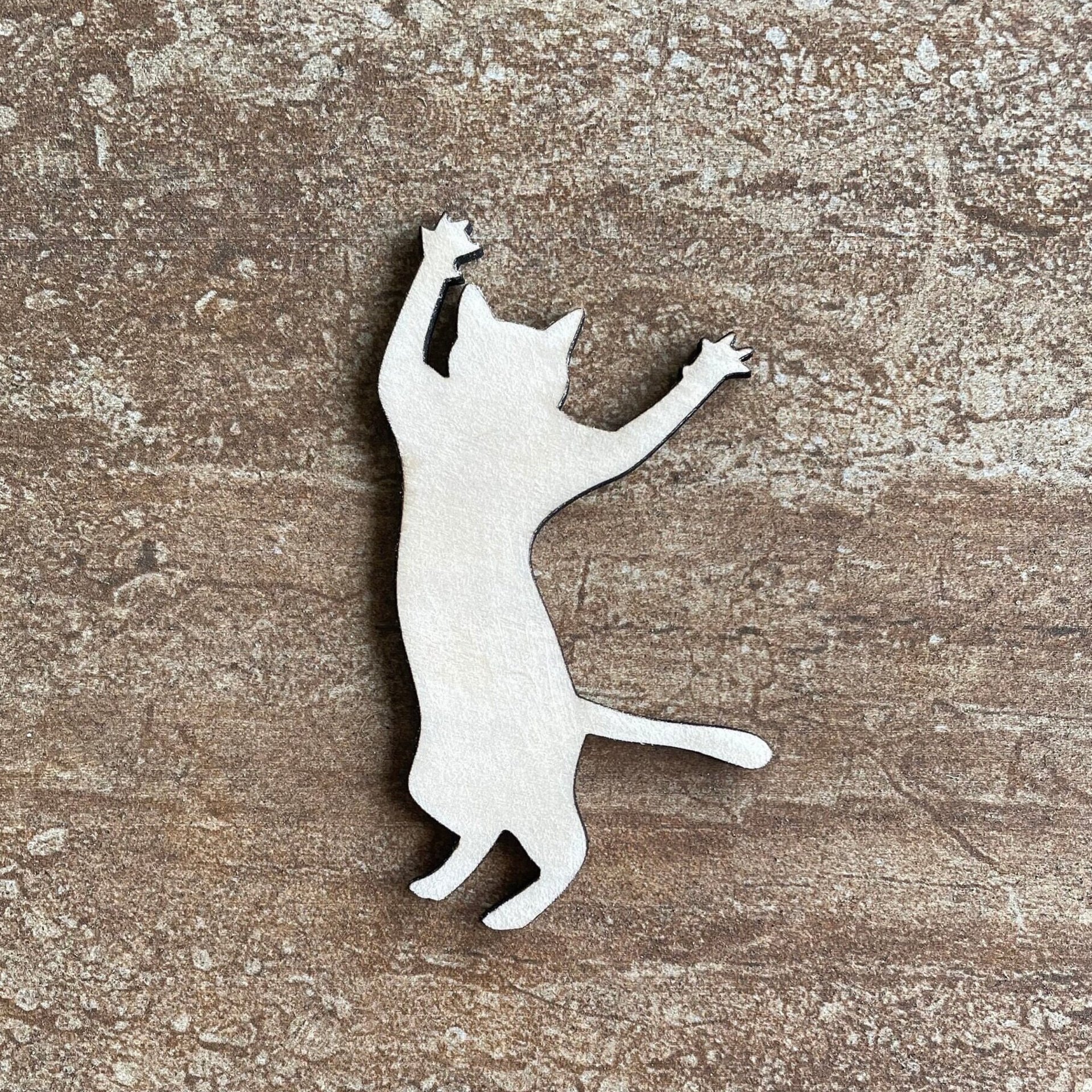 Handmade wooden DIY cat cutout ready to paint or decorate
